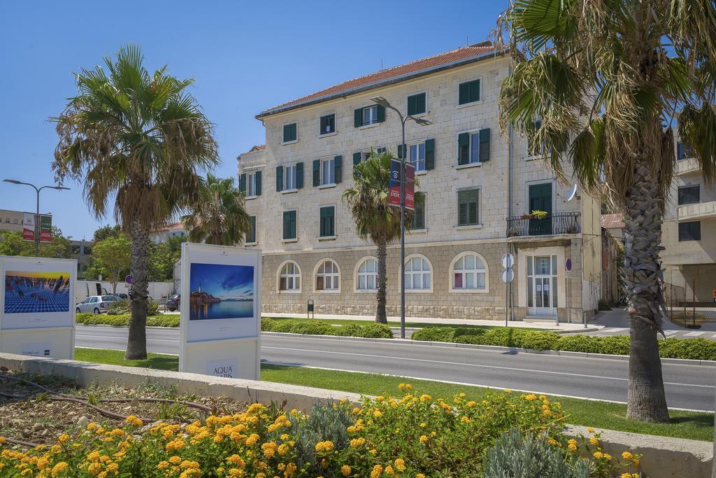 Riva Agava Split Waterfront Apartment Exterior photo